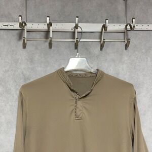 Mantra Polo Shirt Men XL Beige Catalyst Performance Band Collar Henley Golf L/S